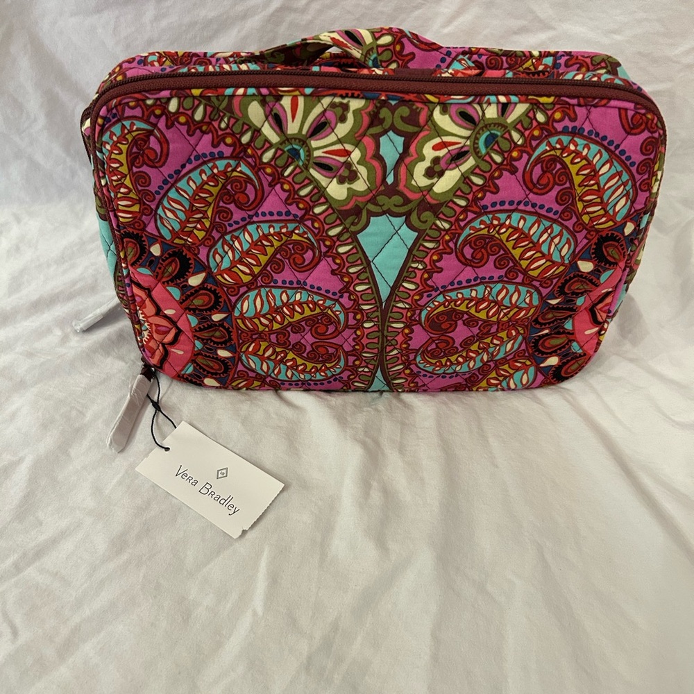 NWT Vera Bradley Large Brush and Brush Makeup‎ Case - Resort Medallion